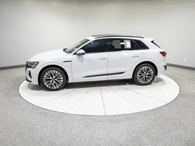 Used 2024 Audi Q8 e-tron Prestige w/ Prestige Package AWD/4WD image 32
