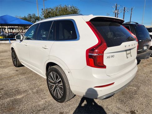 Used 2021 Volvo XC90 T5 Momentum w/ Climate Package image 4
