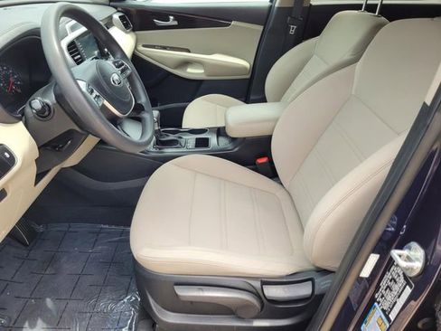 Used 2020 Kia Sorento LX AWD/4WD image 16
