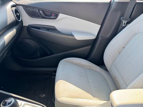 Used 2022 Hyundai Kona SEL w/ Cargo Package image 12