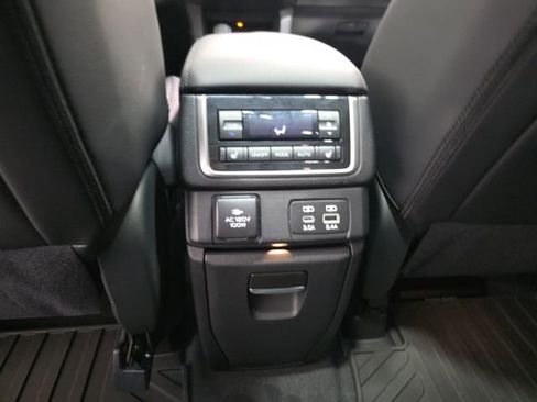 Used 2025 Subaru Ascent Bronze Edition w/ Onyx Package image 31