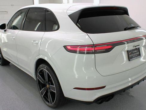 Used 2021 Porsche Cayenne image 7