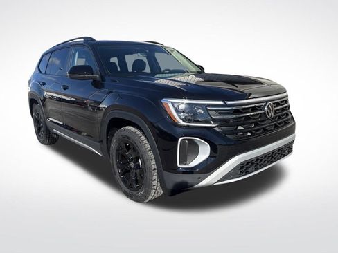 New 2026 Volkswagen Atlas Peak Edition image 7