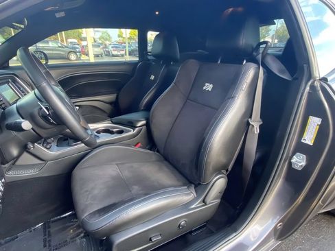 Used 2022 Dodge Challenger R/T Scat Pack RWD image 15