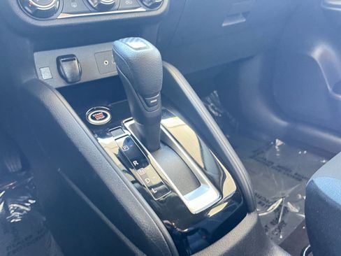 Used 2025 Nissan Versa SV w/ Trunk Package image 41