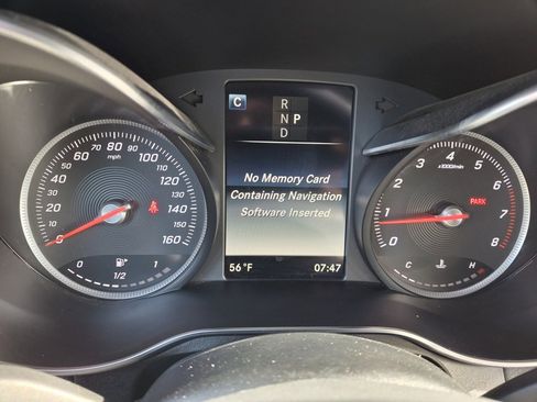 Used 2018 Mercedes-Benz GLC 300 4MATIC image 26