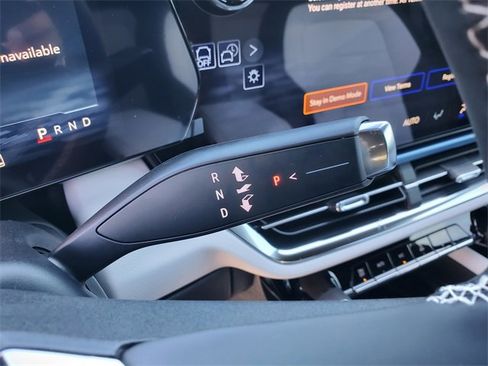 New 2026 Chevrolet Equinox EV LT image 12