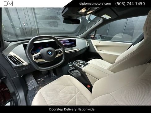 Used 2026 BMW iX xDrive60 AWD/4WD image 16