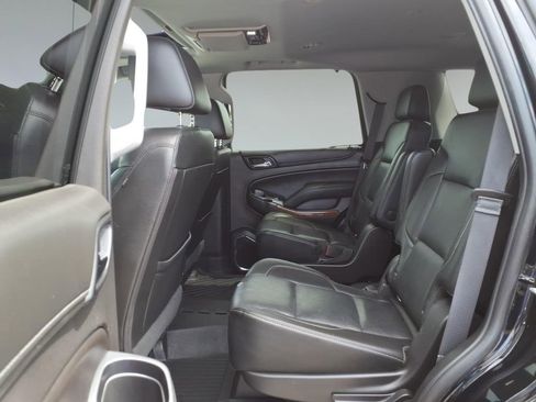 Used 2019 Chevrolet Tahoe Premier AWD/4WD image 12