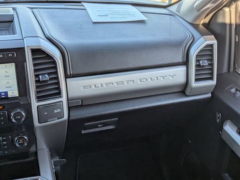 Used 2020 Ford F250 Lariat w/ Lariat Value Package AWD/4WD image 17