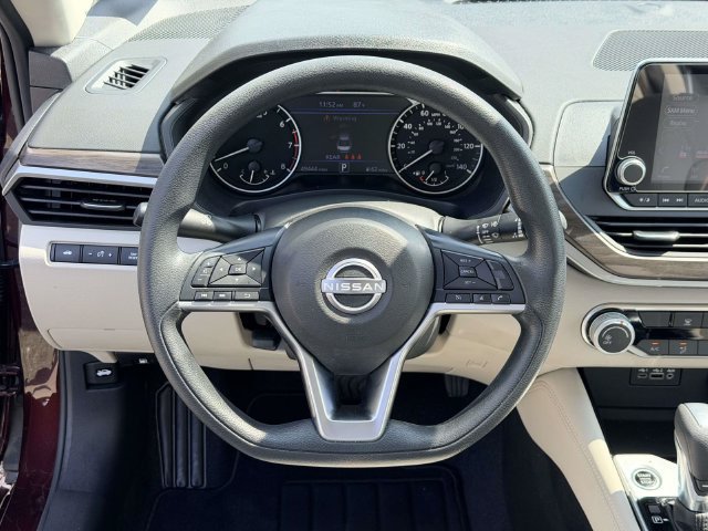 Used 2023 Nissan Altima 2.5 SV AWD/4WD image 18
