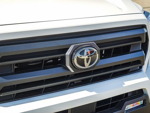 New 2026 Toyota Tacoma SR5 RWD image 10