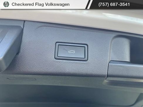 Used 2023 Volkswagen Atlas SE FWD image 34