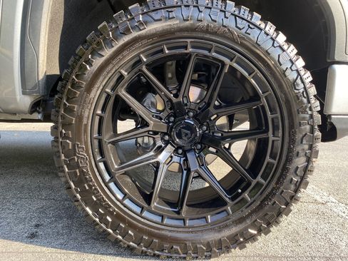 Used 2025 GMC Sierra 1500 Elevation w/ Elevation Premium Package AWD/4WD image 14