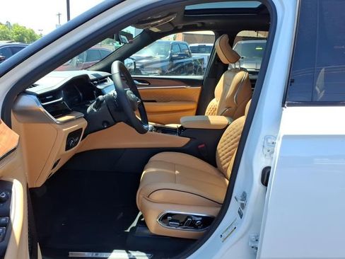 New 2026 Jeep Grand Cherokee Summit AWD/4WD image 5