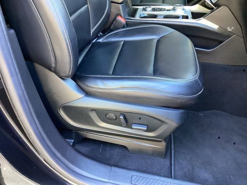 Used 2021 Ford Explorer XLT w/ Equipment Group 202A image 33