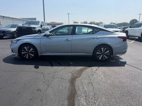 Used 2022 Nissan Altima 2.5 SL FWD image 10