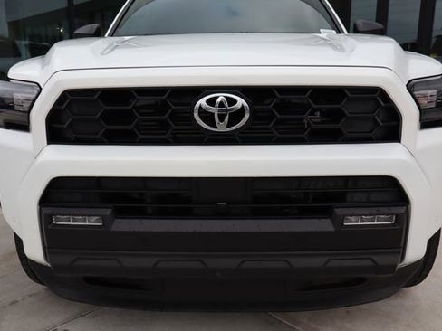 Used 2025 Toyota 4Runner TRD Off-Road image 9