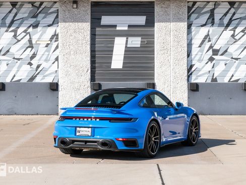 Used 2022 Porsche 911 Turbo image 16