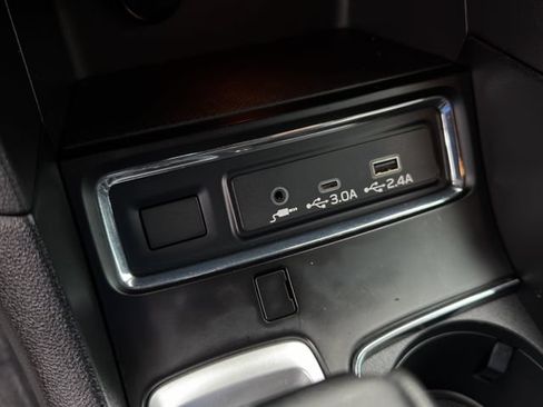 Used 2023 Subaru Ascent Limited AWD/4WD image 22