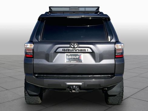 Used 2022 Toyota 4Runner SR5 RWD image 5