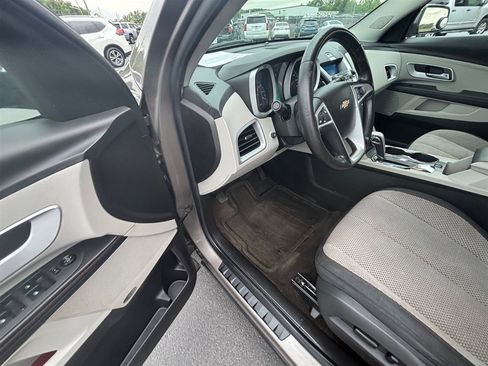 Used 2011 Chevrolet Equinox LT w/ All-Star Package FWD image 16