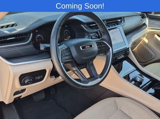 Used 2022 Jeep Grand Cherokee L Limited AWD/4WD video 2