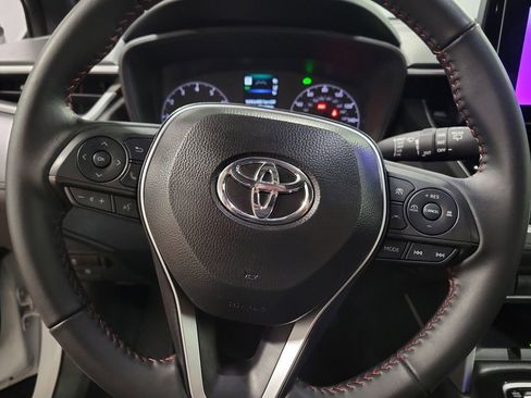 Used 2025 Toyota Corolla Cross AWD Hybrid w/ Moonroof Package image 17