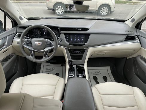 Used 2020 Cadillac XT5 Premium Luxury image 11
