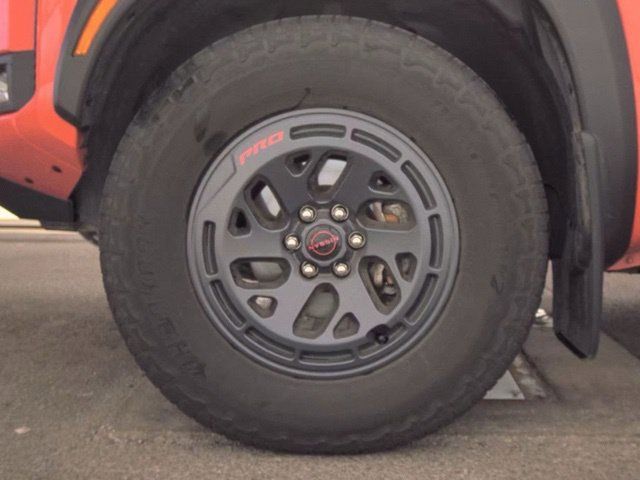 Used 2025 Nissan Frontier PRO-4X w/ Interior Protection Package AWD/4WD image 18