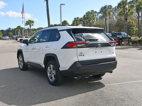 Certified 2023 Toyota RAV4 XLE w/ Convenience Package image 4