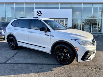 Used 2023 Volkswagen Tiguan SE R-Line