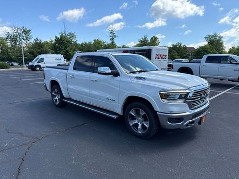 Used 2019 RAM 1500 Laramie AWD/4WD image 2