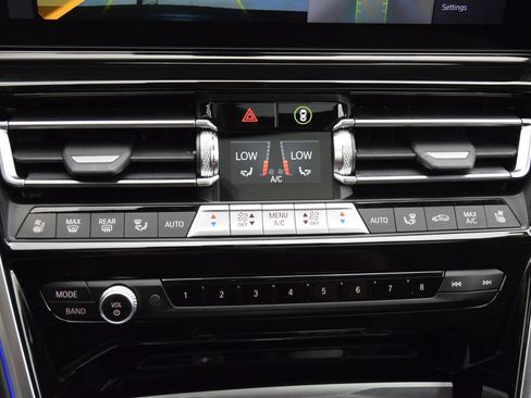 Used 2025 BMW M850i xDrive image 30