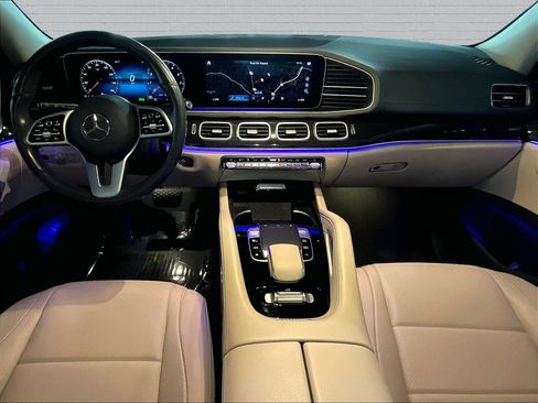 Used 2020 Mercedes-Benz GLS 450 4MATIC w/ Convenience Package image 9