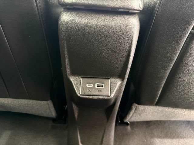Used 2022 Chevrolet Bolt LT w/ Infotainment Package FWD image 25