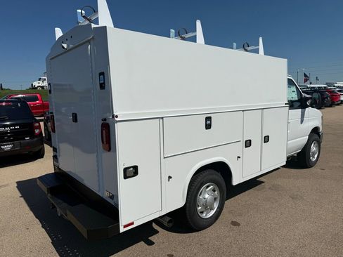 New 2026 Ford E-350 and Econoline 350 Super Duty w/ Power Equipment Group RWD image 4