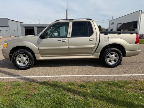 Used 2004 Ford Explorer Sport Trac XLT RWD image 7