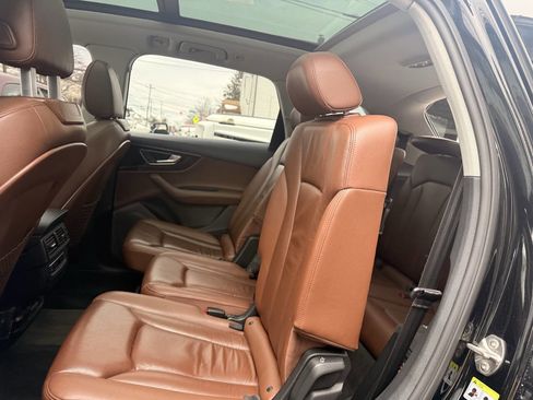 Used 2017 Audi Q7 3.0T Premium image 12