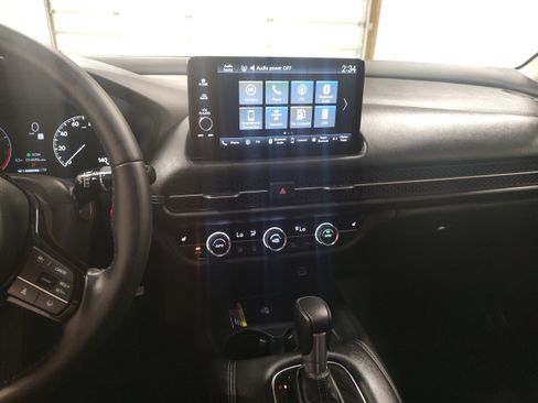 Used 2025 Honda HR-V EX-L image 6