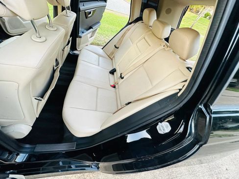 Used 2014 Mercedes-Benz GLK 350 2WD image 12