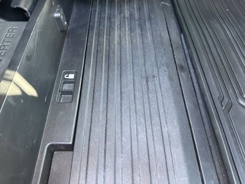 Used 2019 Ford F250 Lariat w/ Lariat Ultimate Package image 17