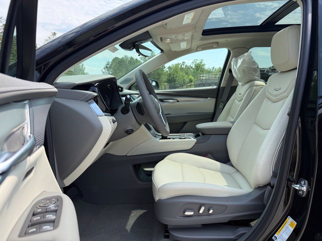 Certified 2026 Cadillac XT5 Premium Luxury w/ Driver Assist Package FWD image 18