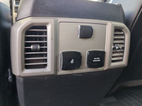 Used 2017 Ford F250 Lariat w/ Chrome Package image 30