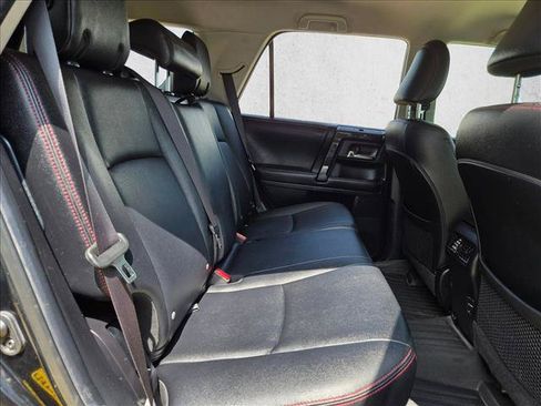 Used 2019 Toyota 4Runner TRD Off-Road Premium AWD/4WD image 20