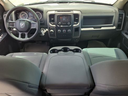 Used 2018 RAM 1500 Express w/ Express Value Package RWD image 13