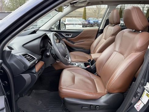 Used 2019 Subaru Forester Touring image 17