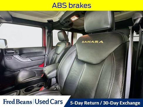 Used 2013 Jeep Wrangler Unlimited Sahara w/ Dual Top Group AWD/4WD image 23