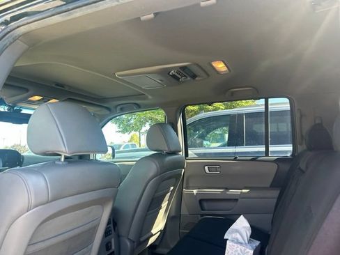 Used 2011 Honda Pilot Touring image 11