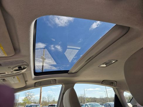 Used 2012 Toyota Prius Three w/ Solar Roof Pkg image 14